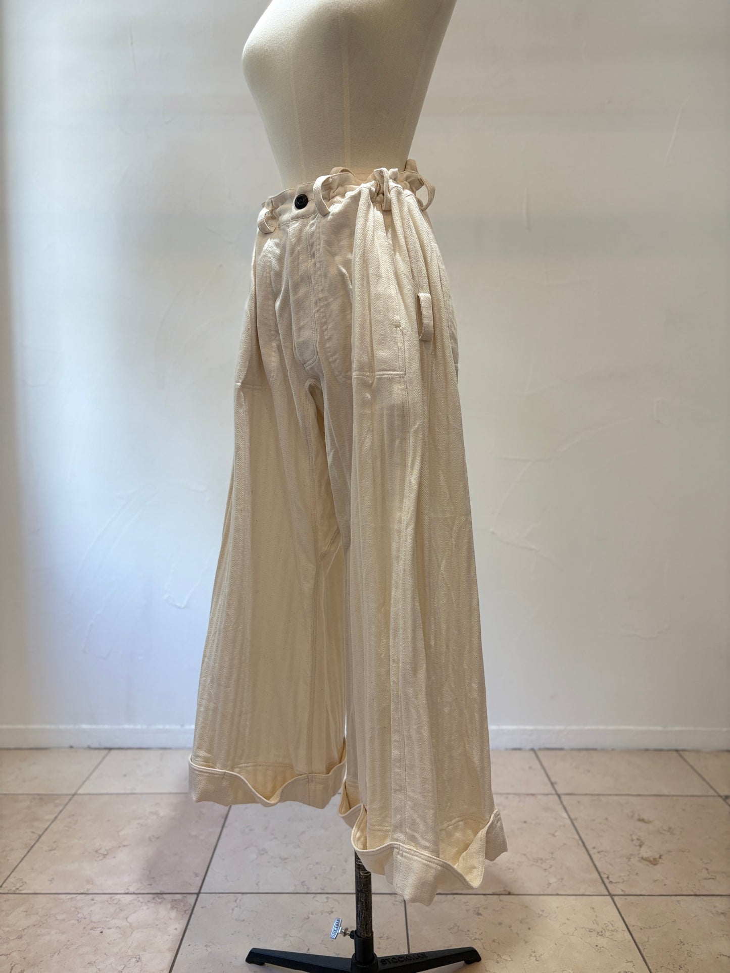 wide pants K704 cotton herringbone white