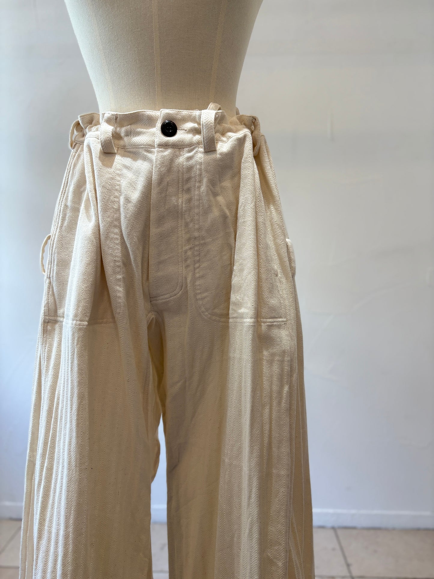wide pants K704 cotton herringbone white