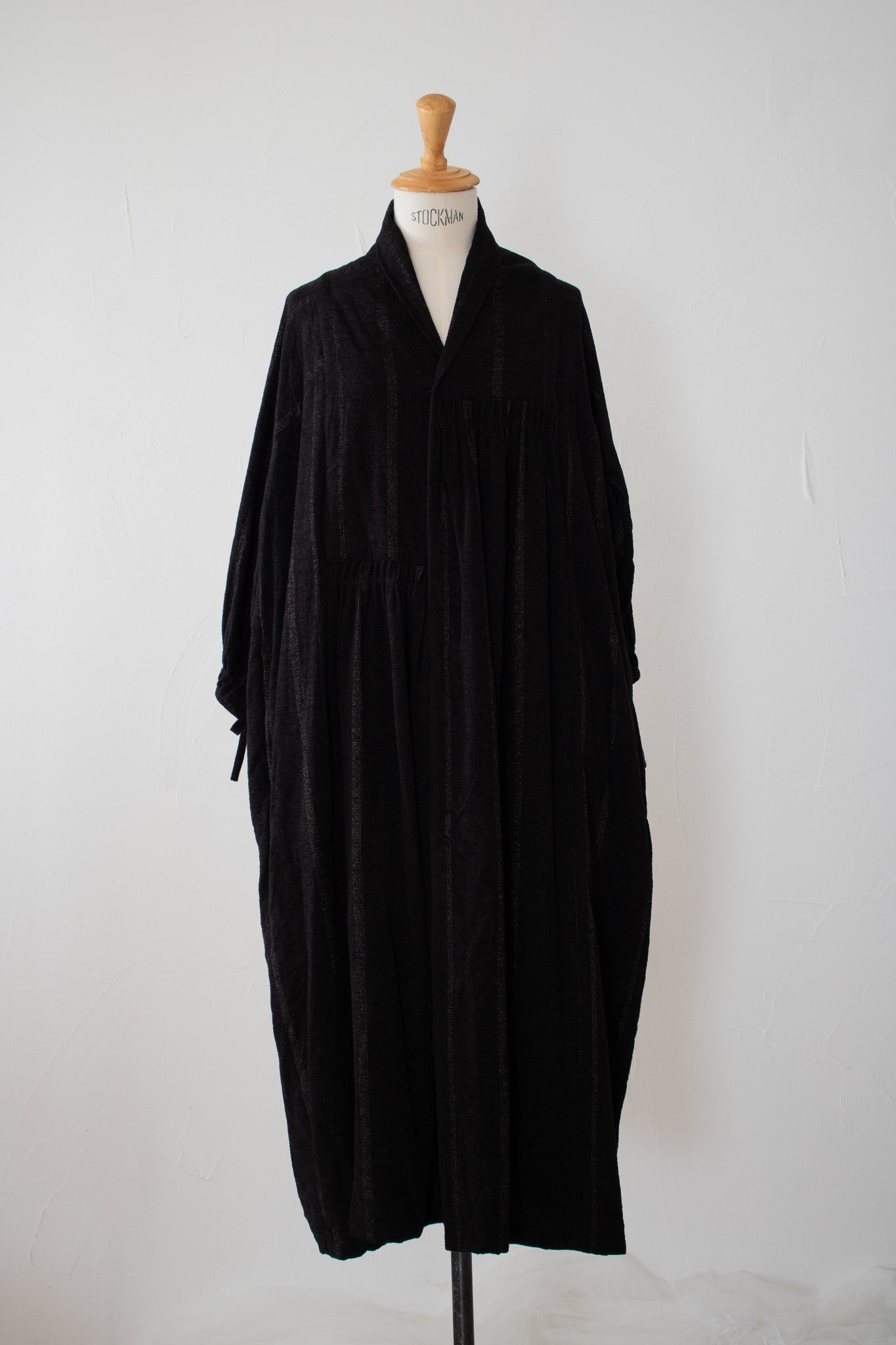 kirumono onepiece K203 linen cheneill glitter.stripe black/gold