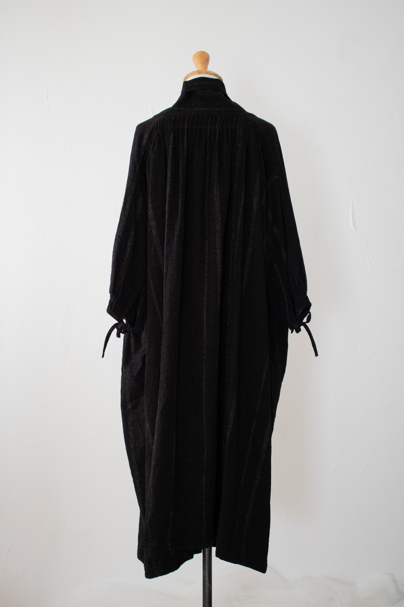 kirumono onepiece K203 linen cheneill glitter.stripe black/gold