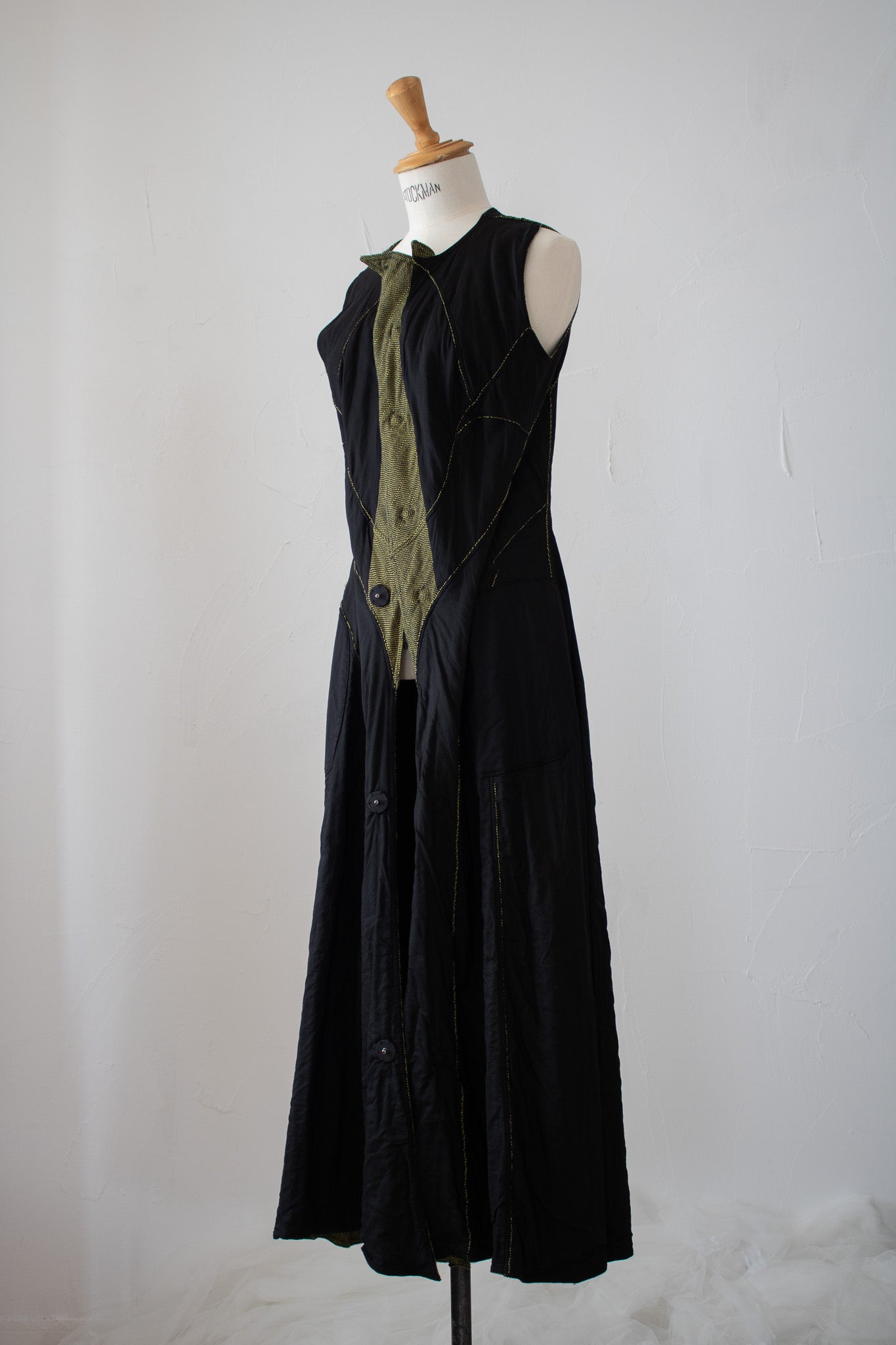 mary dress K205 cotton herringbone karashi