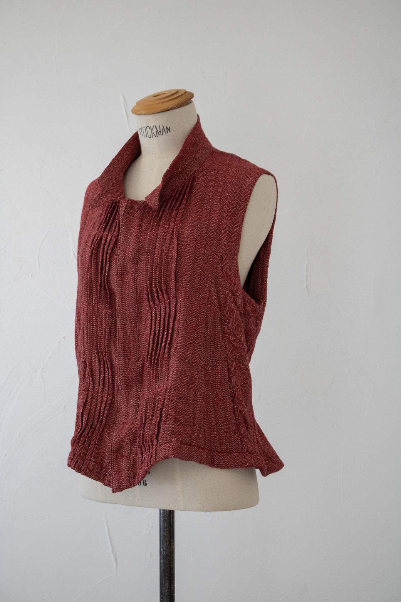 mannish vest K601 cotton herringbone red/beige
