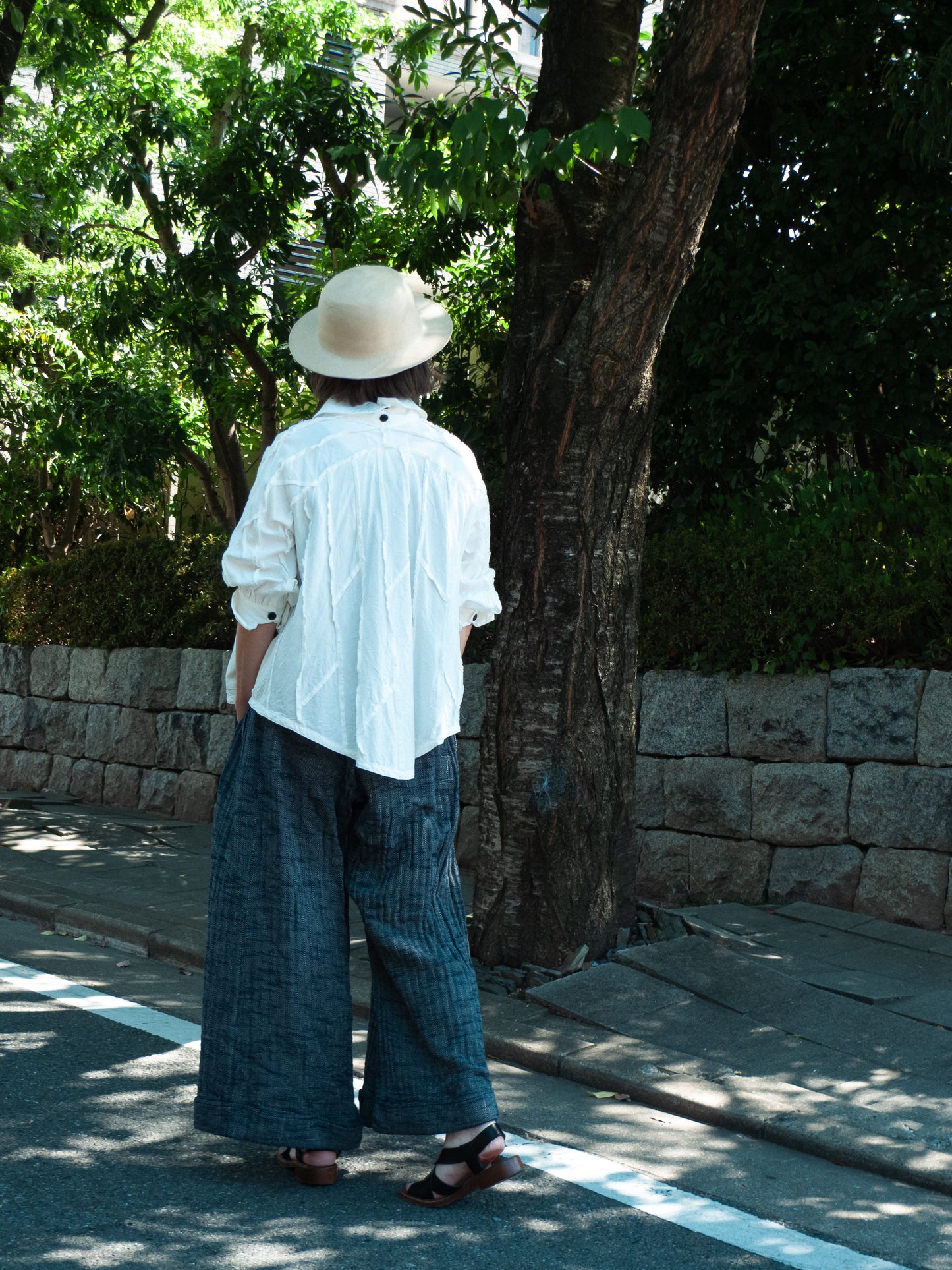 wide pants K704 cotton herringbone navy/kinari