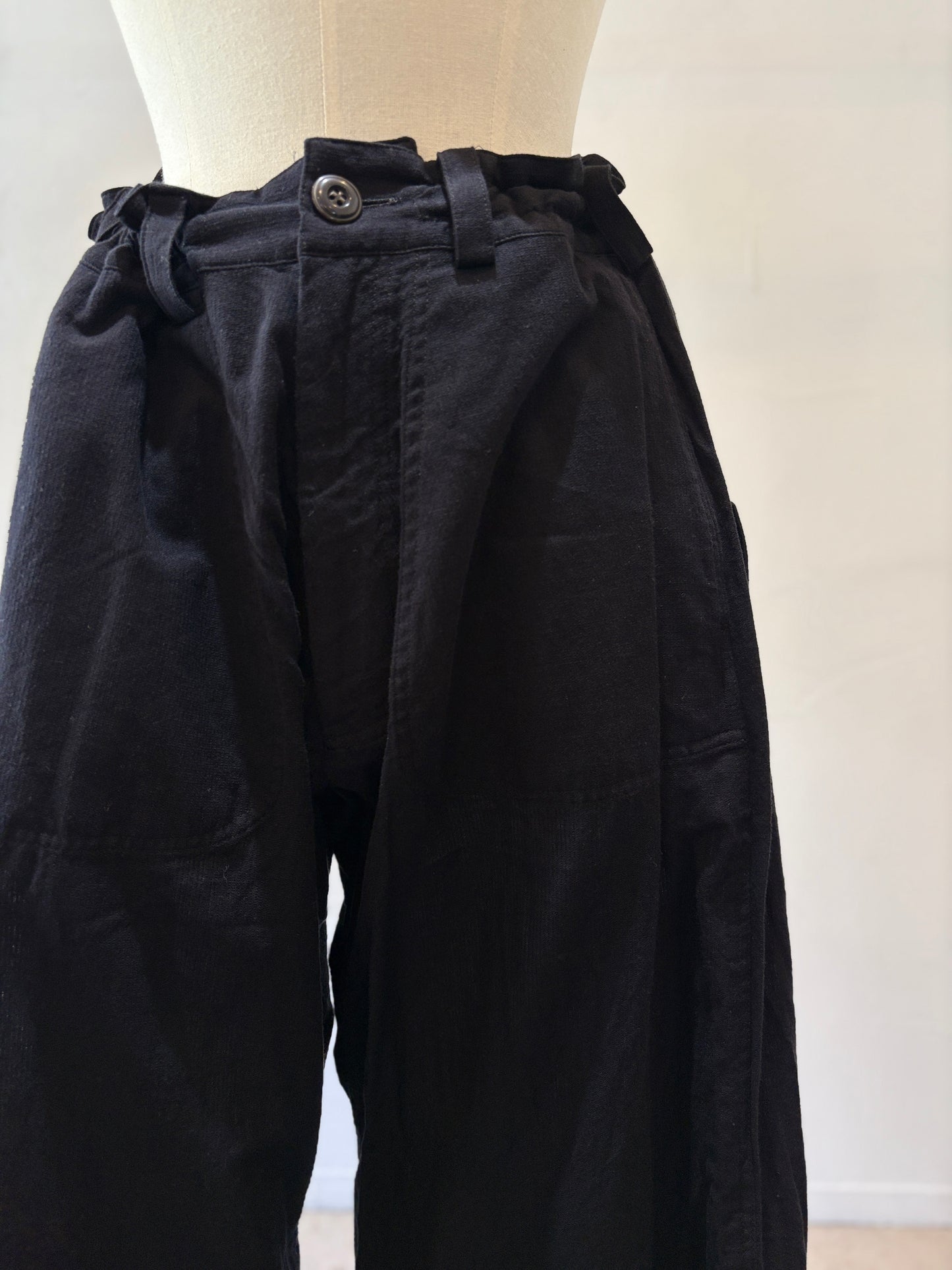 wide pants K704 soft chizimi black