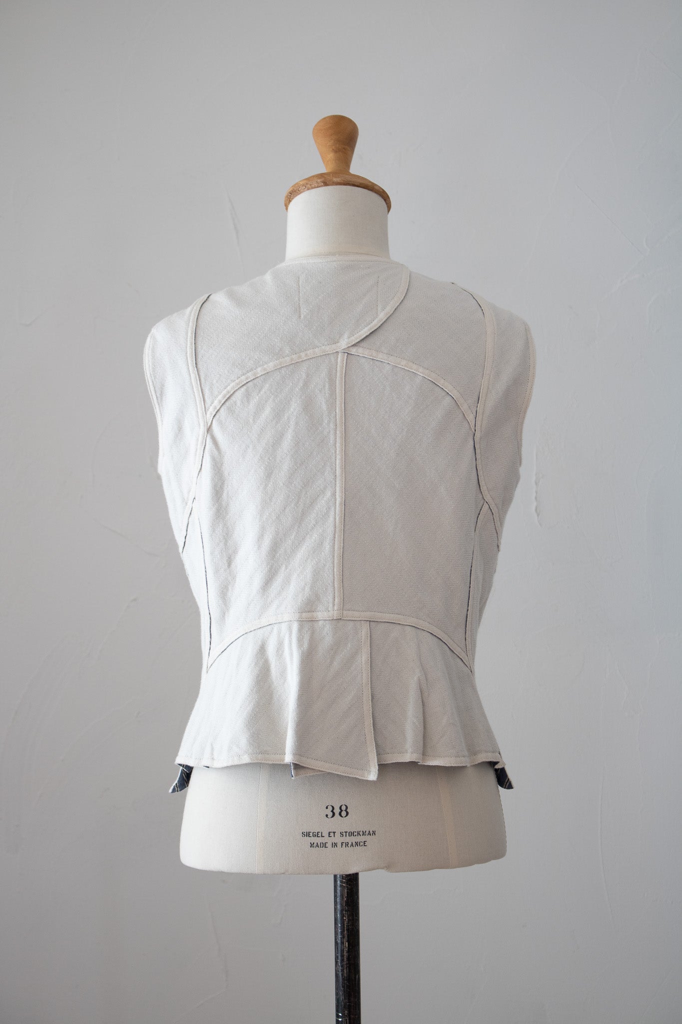 mary vest K600 cotton herringbone white