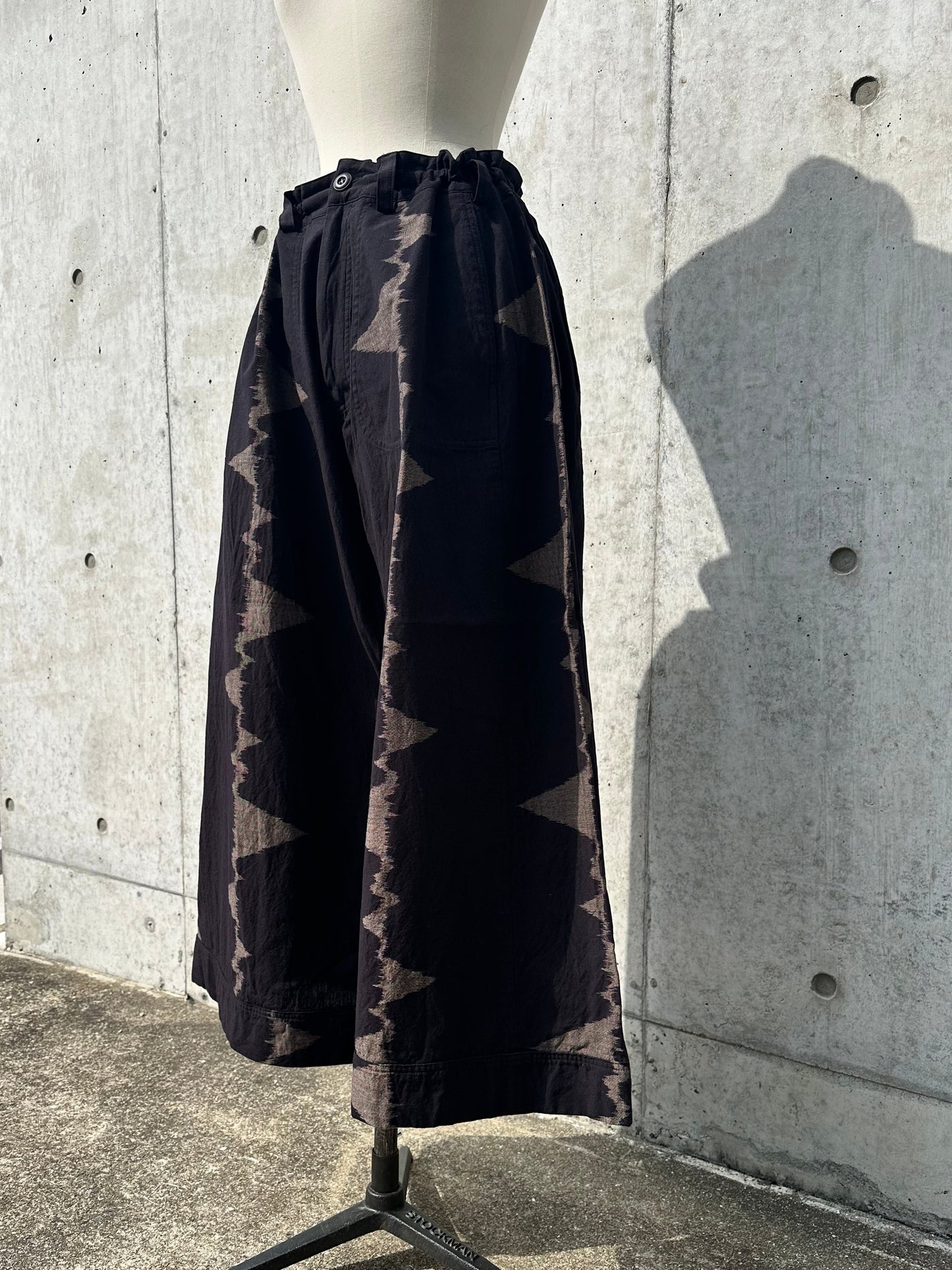 wide pants K704 kodo black/beige